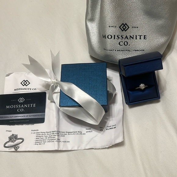 Moissainte/Diamond Engagement Ring - Picture 14 of 17